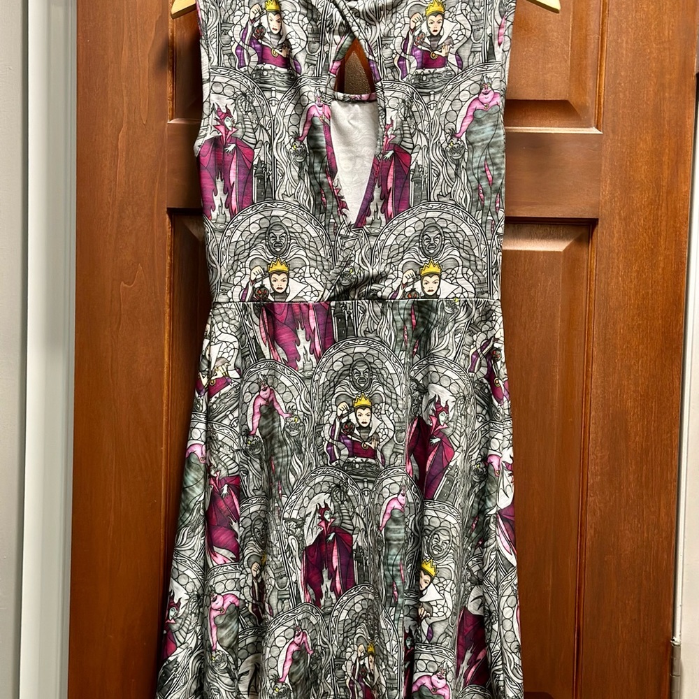 Disney Villain skater dress sz Med - Picture 3 of 4